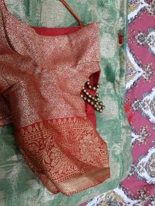 Elegant Green Banarasi Saree With Surprise Gift