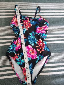 Babygirl Swimwear 👩