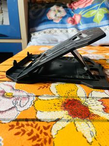 Gigza Laptop/Macbook Stand