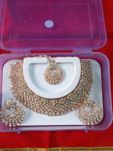 Diamond Chocker