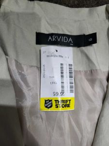 Aryoga beige zip jacket