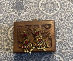 traditional earings (item 31)