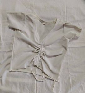 WHITE CROP TOP
