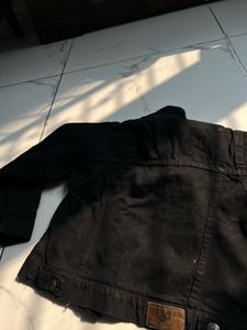 BLACK JEAN JACKET