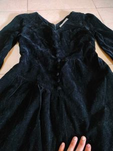 Classy Velvet Dress 🦁🪂🥷☄️🪐🕴️