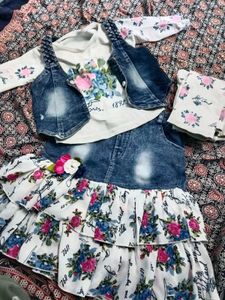 Top Skirt And Juccet 3 Pieces Set