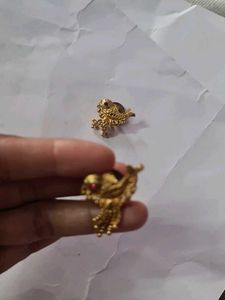 Earing Artificial Gold