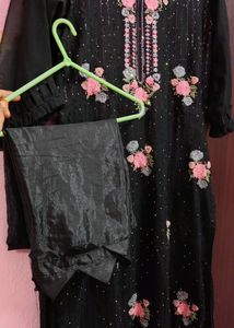 Reduced PriceBLACK PAKISTANI SUIT🖤