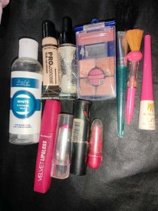 1 Lipstick With One Lipbalm
