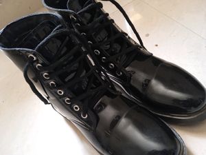 Black Boots