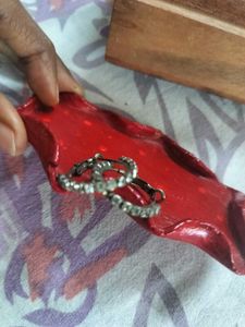 8 Sets Of Earrings