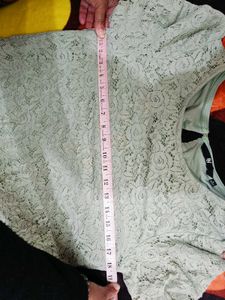 🇳🇿💫🎀Elegant Lace Top with Ruffle Sleeves