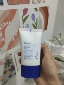 KOREAN Isntree Hyaluronic Acid Fresh Sun Serum 🌞