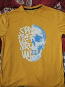 T SHIRT