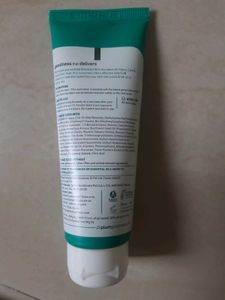 Plum Hyaluronic Acid Sunscreen