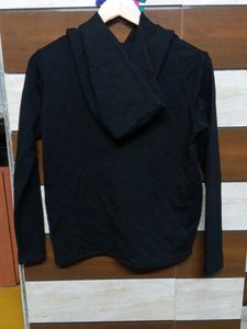 Black Sweatshirt
