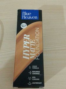 Blue Heaven Hyper Matte Foundation (Shade: Natural
