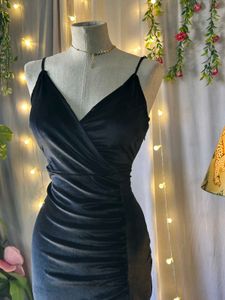 Elegant Black Velvet Mini Dress