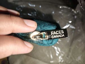Makup pouch  - Faces Canada