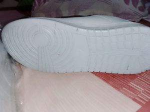 Unused casual Shoes Unisex