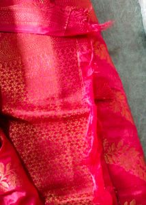 Its zari sari Nd bilause