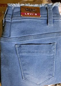 Levi's Jeans With Fryed Hems In Waist