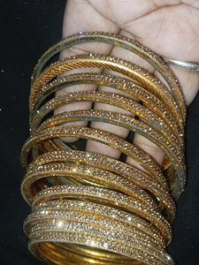 Sparkly Gold Bangle Set