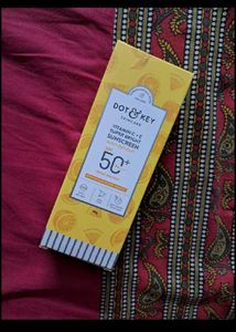 combo of vit c serum and 80gm sunscreen