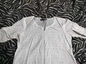 Srishti White Cotton Kurti
