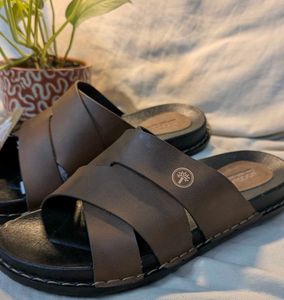 Woodland  Flip Flops (not leather) size 7🔥