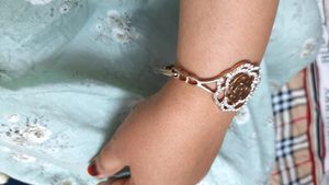 Bracelet