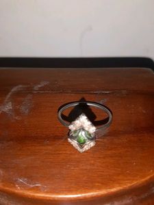 Vintage Green Stone Ring