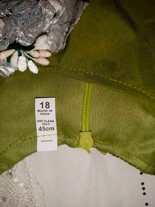 Girls&#39; Green Top &amp; Skirt Set