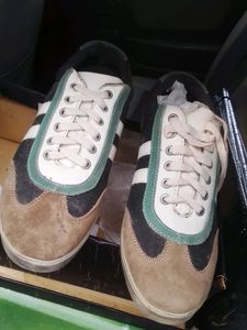 Sports Shoes