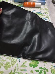 PAC makeup brush holder