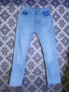 "26 No."Light Wash Denim Jeans