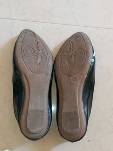 Black Patent Leather Pointed Toe Flats