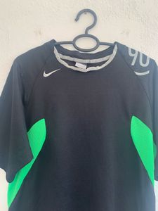 Original Nike Sphere Dry T-shirt