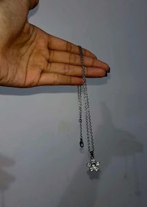 Flower Pendant Necklace