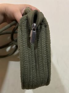 Olive Bag Daisy Circle Sling