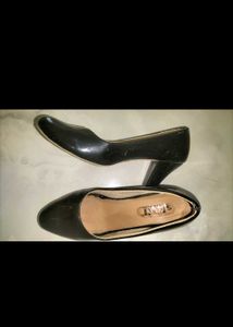 Footwears