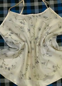 🤩🥳Floral Chiffon Top🍓