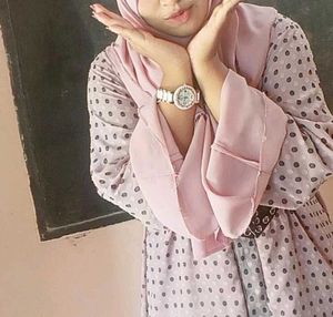 Pink 🩷 Abaya For Girls