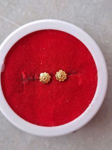 Beautiful New Flower Desine Studs