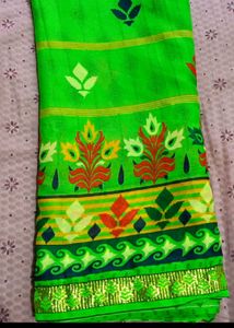 10 Green Floral Print Saree With Blouse