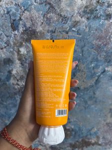 Dot and Key facewash