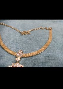 Gold Tone Necklace with Pendant