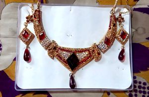 Stylish Necklace with ear rings
