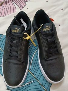 Puma Sneakers