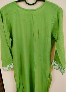 Chikankari Kurta Pant Set 💚